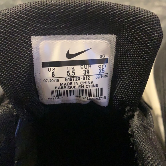 Black leather Nike Air Max Thea - Picture 3 of 6